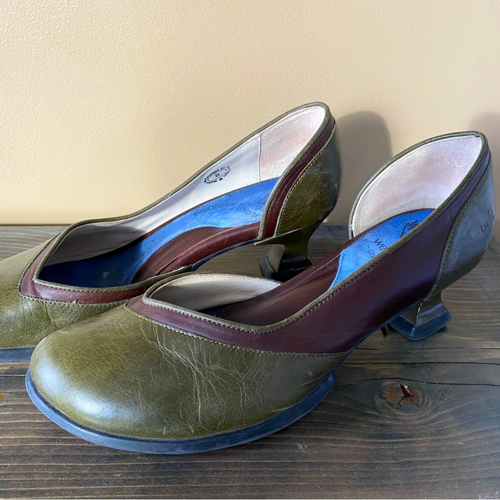 Olive/Brown Fluevogs Size 8
